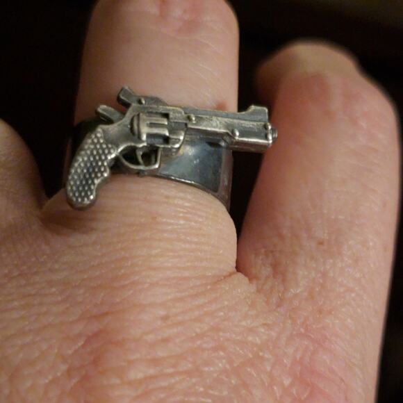 Handmade OOAK (by me) Silver Gun Ring with Patina, size 7.5 - Picture 2 of 7